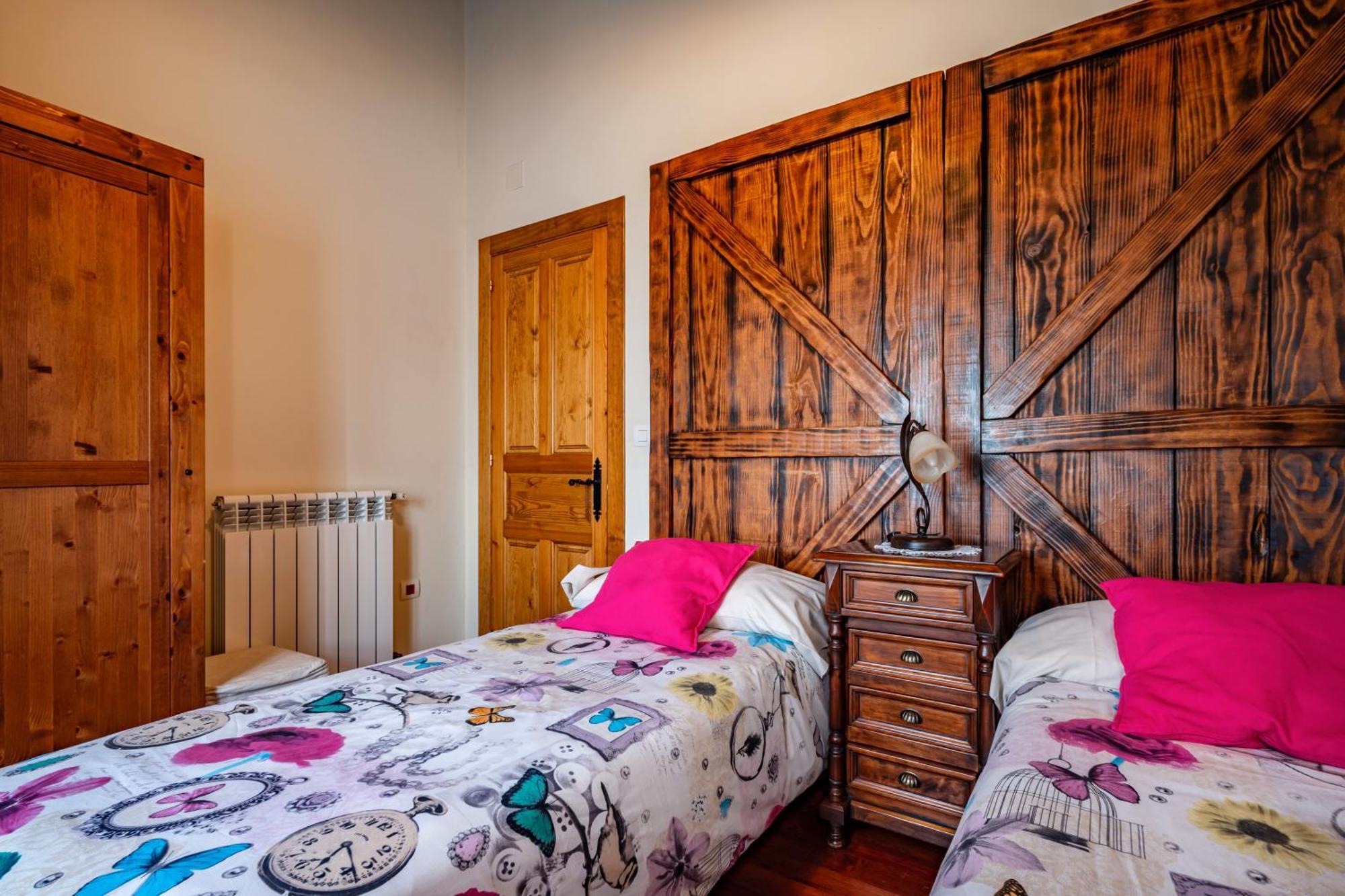Hostal La Casina Del Fresnu Onon Exterior foto