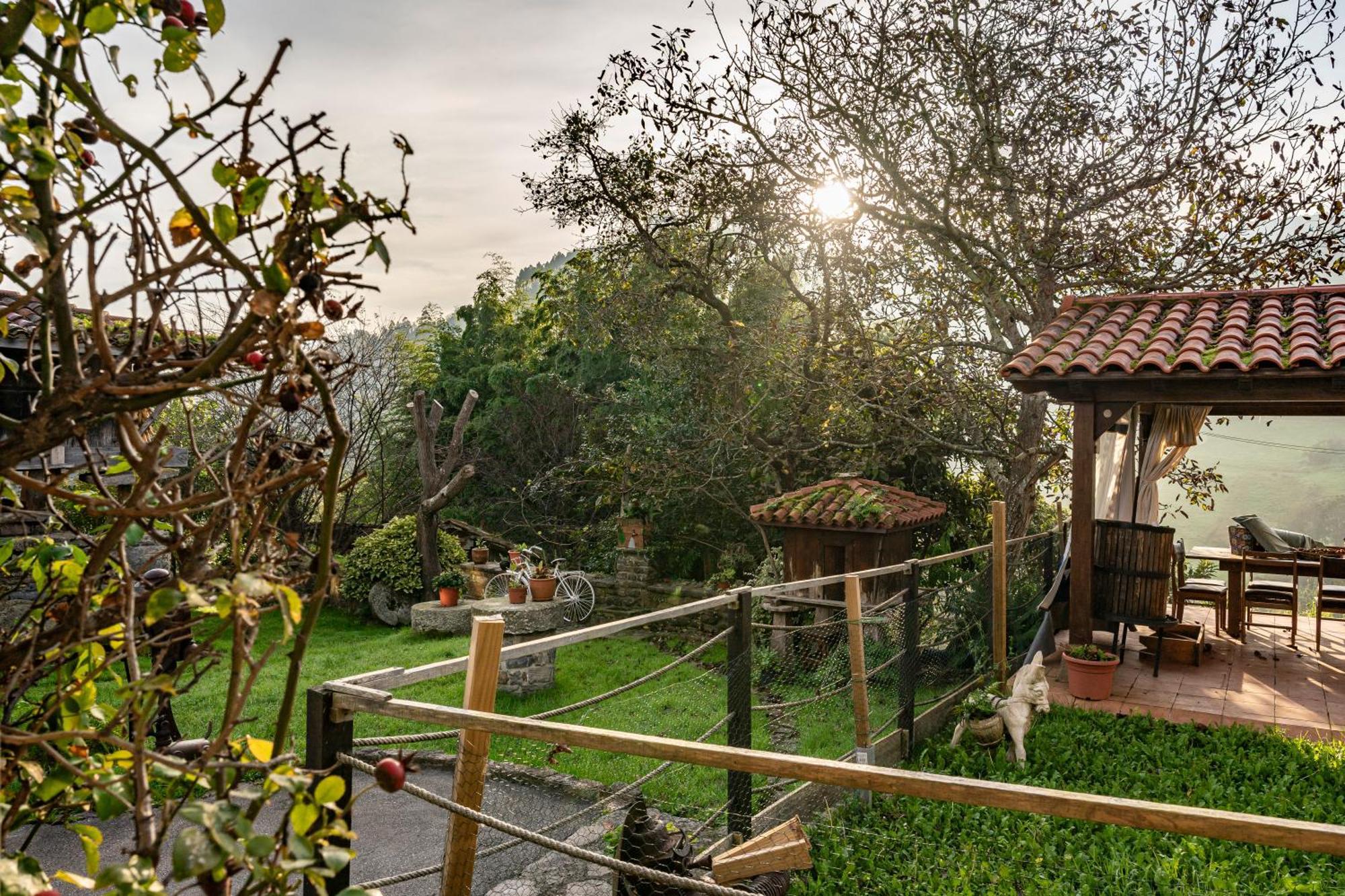 Hostal La Casina Del Fresnu Onon Exterior foto